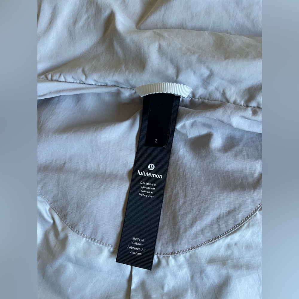 Lululemon Effortless Jacket Size 2 - image 6